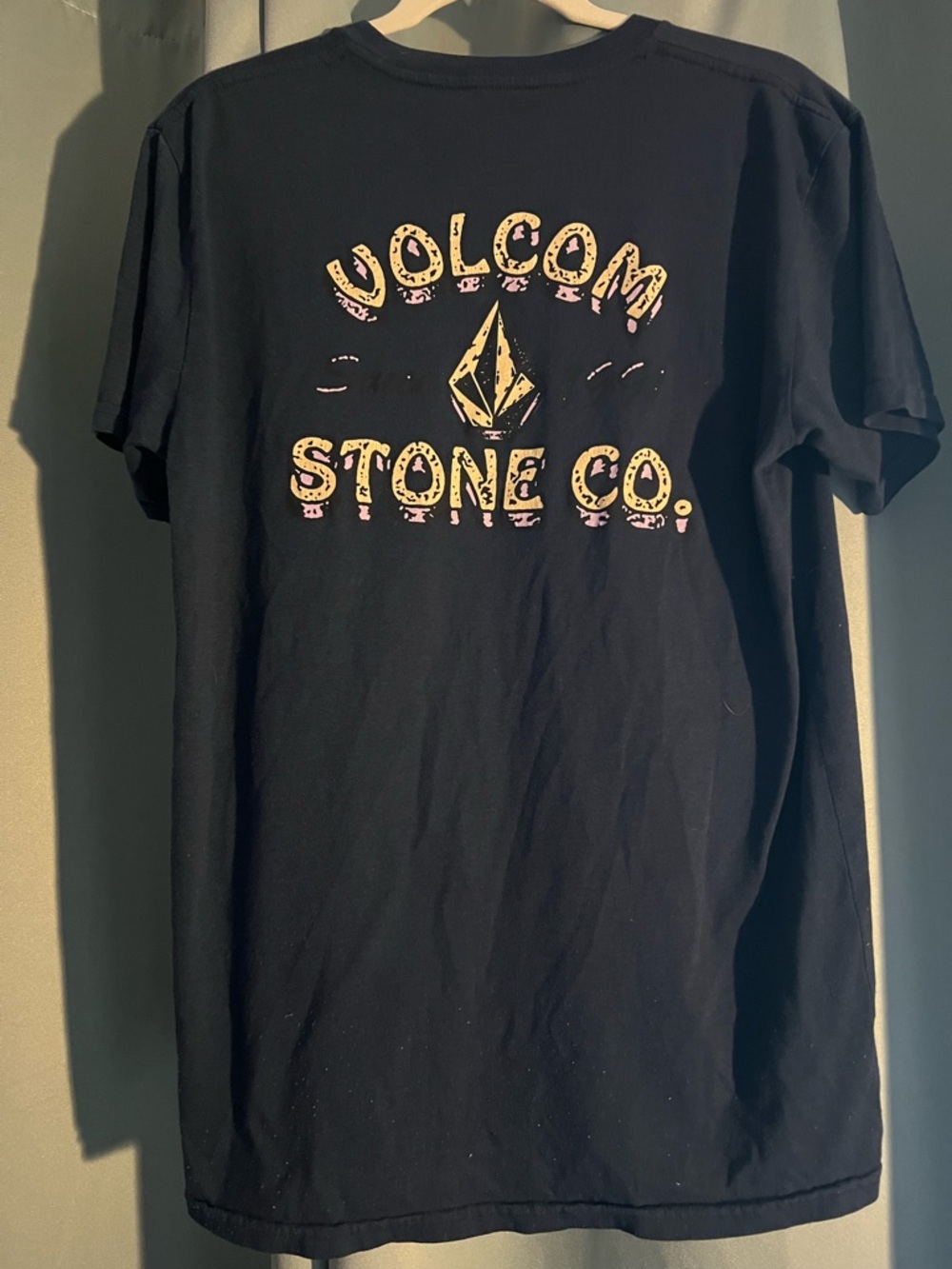 Volcom Black Short Sleeve Tee with Cream-Gold Print L